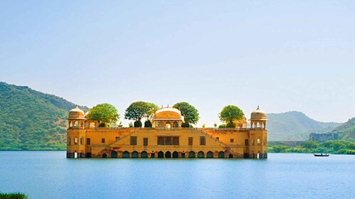 Jaipur: visita privada al palacio de la ciudad, Hawa Mahal y Jantar Mantar