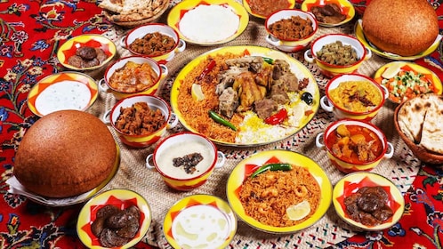 Riyadh: Guided Local Food Tour by Car