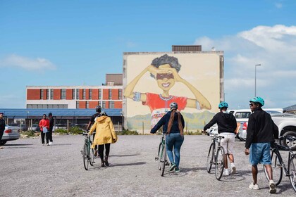 Cape Town: Cultural Bicycle Tour in Khayelitsha Township
