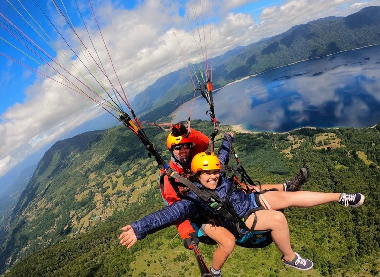 Picture 7 for Activity Huerquehue Park from the air with a Paragliding champion