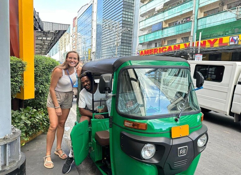 Manila: Guided Tuk Tuk Ride