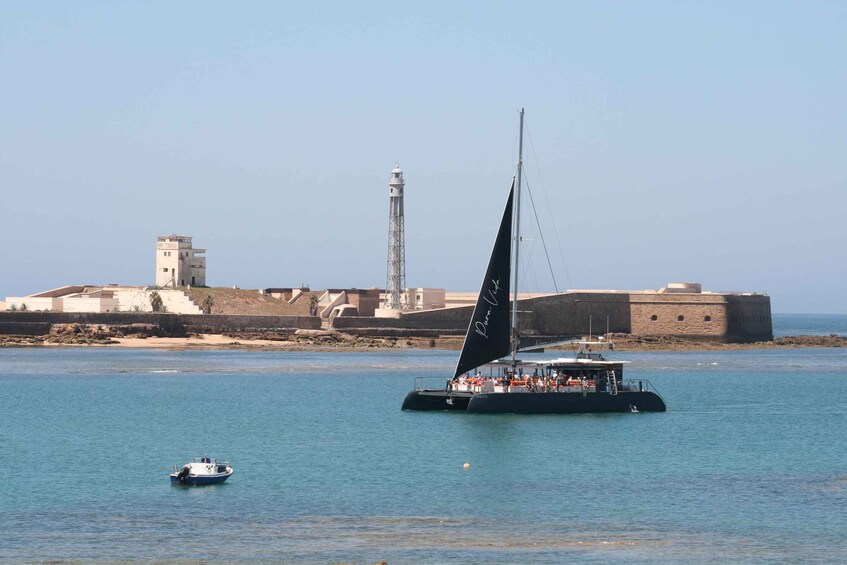 Cadiz: Bay of Cadiz Catamaran Tour with Host