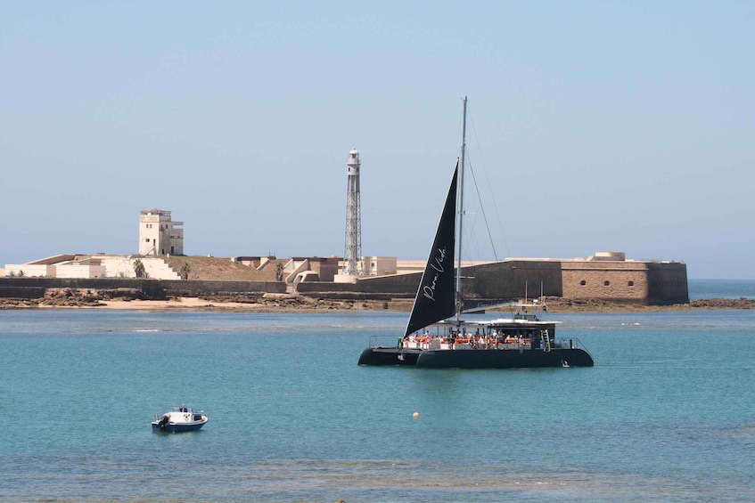 Cadiz: Bay of Cadiz Catamaran Tour with Host