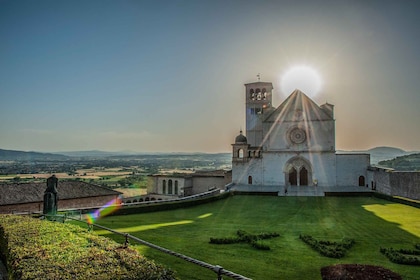 Assisi: Franciscuksen basilika: 3 tunnin yksityinen kierros.