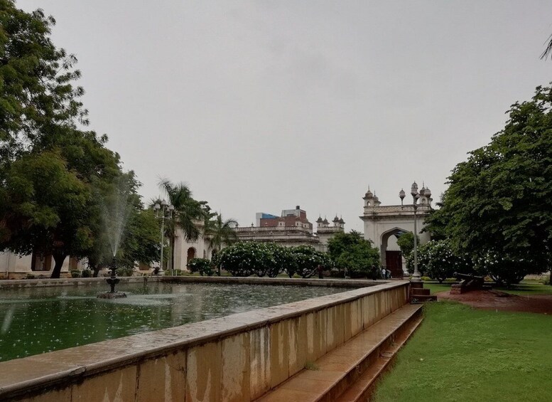 Picture 6 for Activity Hyderabad: Heritage Walking Tour of Old City and Charminar