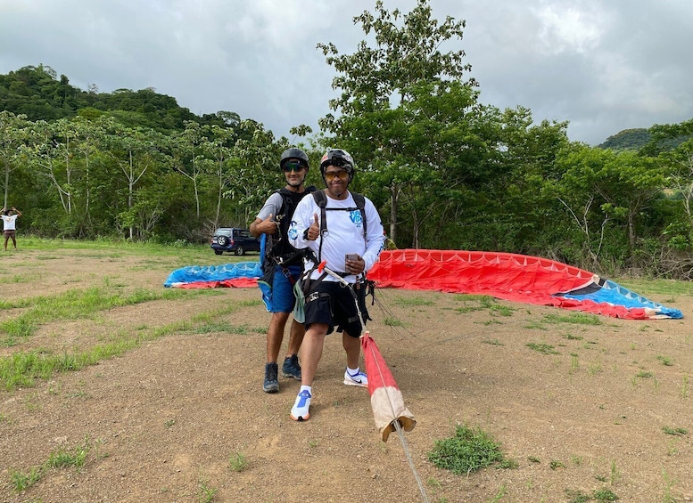 Picture 5 for Activity Jaco: Paragliding Flight over Tropical Forest 900 ft flight