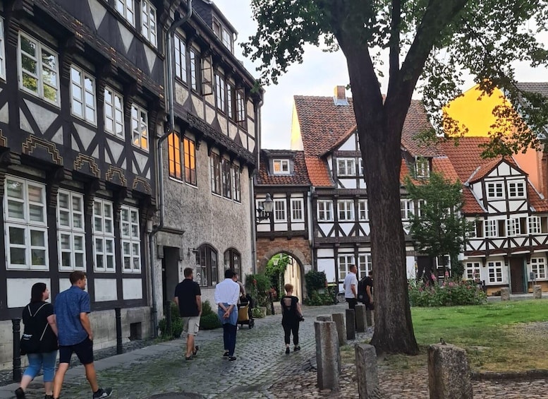 Picture 3 for Activity Braunschweig: Guided Walking Tour with Food Tastings