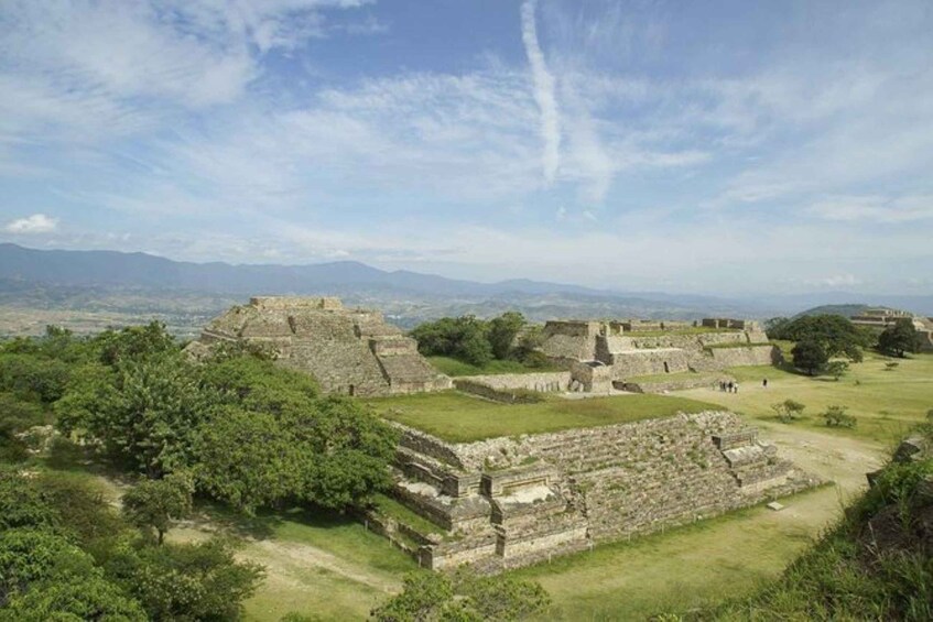 Picture 2 for Activity Oaxaca: Monte Alban & Atzompa Private Tour