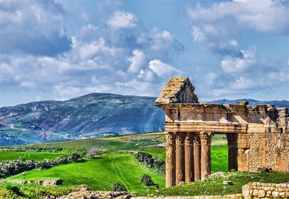 Au départ de Tunis : Journée complète à Uthina et Dougga en privé excursion