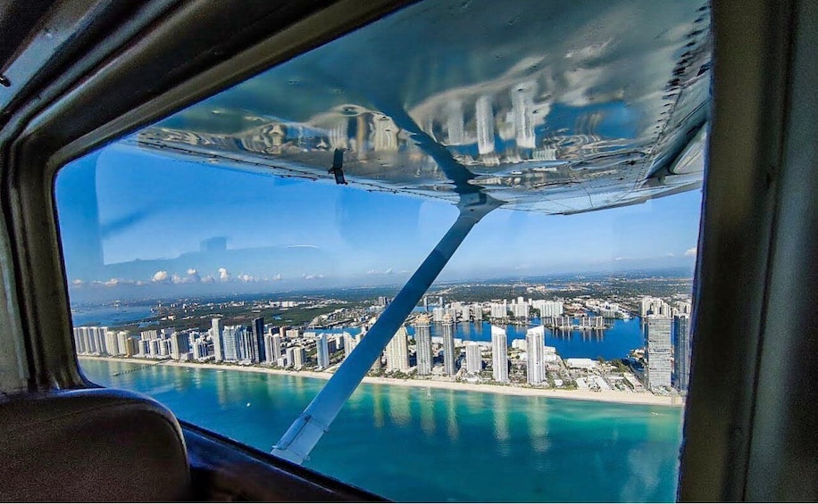 Picture 9 for Activity Miami: Romantic 1-Hour Private Flight Tour with Champagne