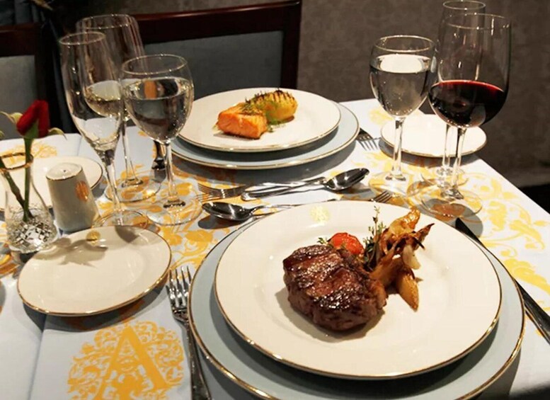 Picture 2 for Activity Cafe de los Angelitos: Gourmet Dinner+Show+Beverages+Transf.
