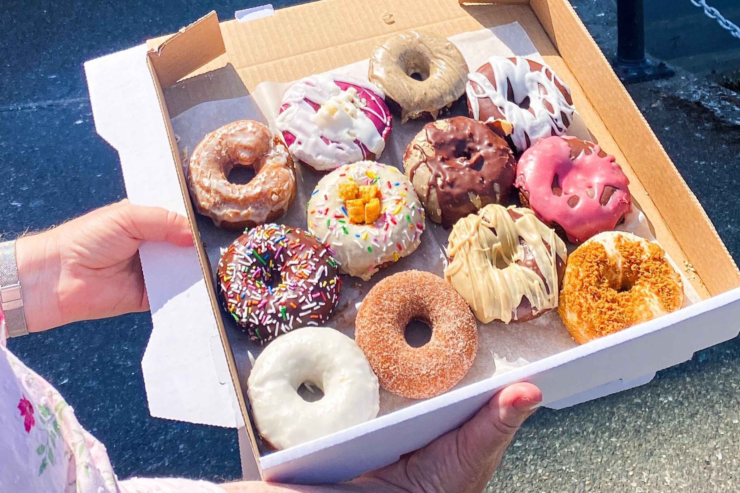 Victoria: Discover Victoria's Best Donuts & Walking Tour