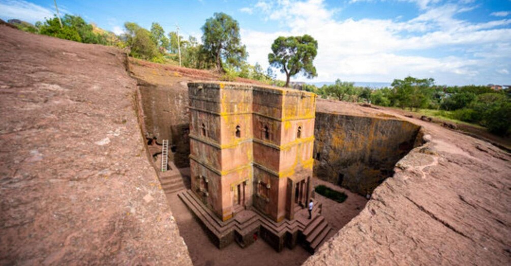 2 Night / 3 Days Visiting Lalibela