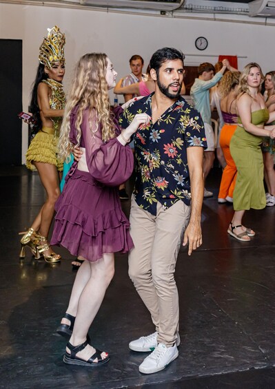 Picture 6 for Activity Aula de samba no pé - Bezerra Dance