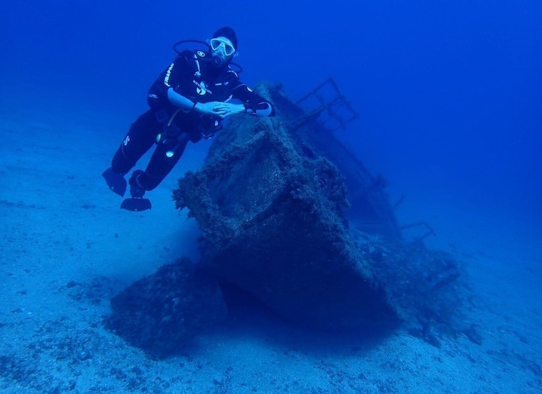 Picture 6 for Activity Tenerife : Private Dive for Beginners from a Boat