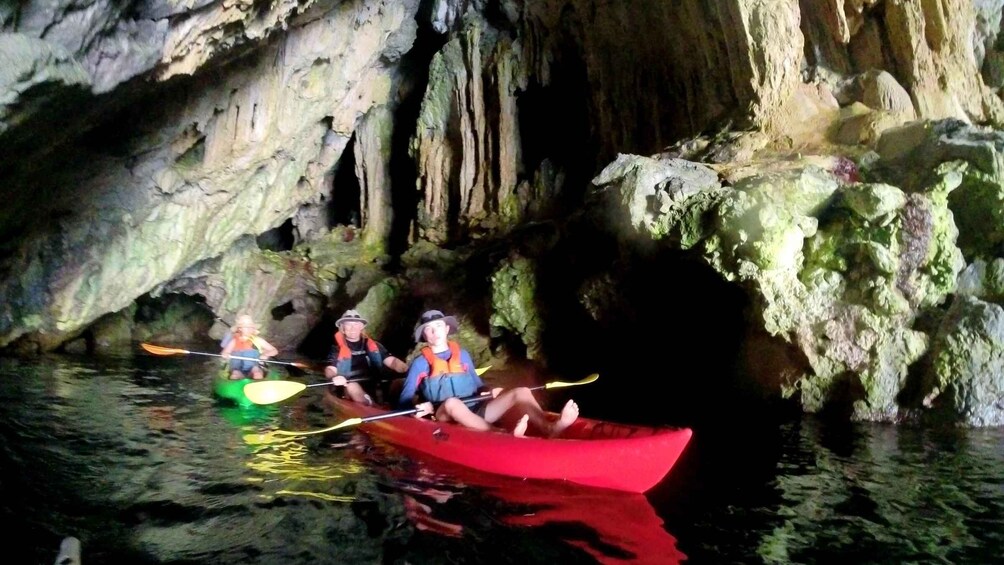 Amalfi: Kayak/Snorkel Tour to Pandora Cave with Lemon Spritz