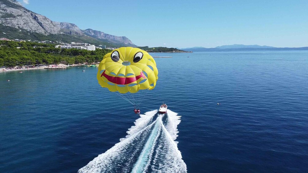 Makarska: Parasailing Experience - MPL Nautika