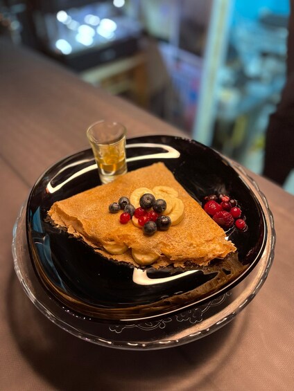 Picture 1 for Activity Lisbon: Cooking class | Learn how to make crêpes