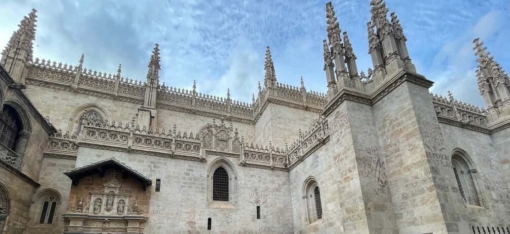 Granada: Royal Chapel and Cathedral Private Tour with ticket