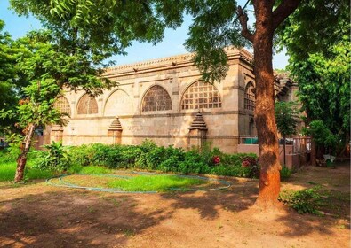 Entdecke das Beste von Ahmedabad mit dem Auto (geführte Ganztagestour)