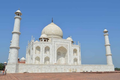 Taj Mahal & Agra Fort opastettu kierros nopealla sisäänpääsyllä & 5*lounas