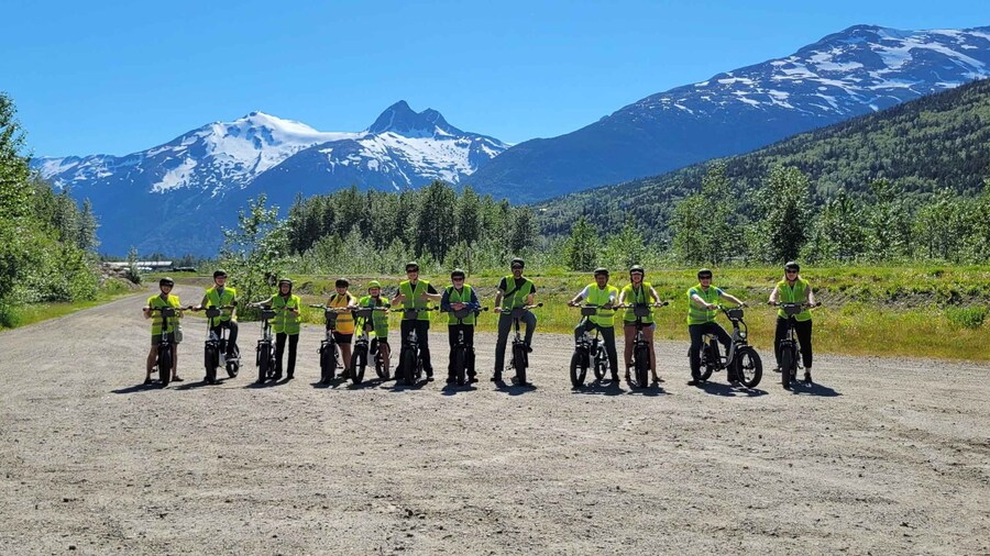 Skagway: City Highlights E-bike Tour with Gold Panning