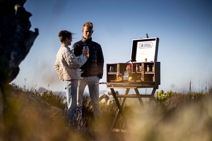 Kapstadt: Gin & Tonic auf dem Berg