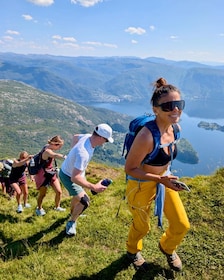 Bergen: Fjord Hiking - Public tour