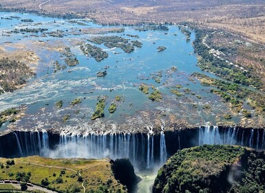 一日游：维多利亚瀑布之旅、午餐和豪华日落游轮