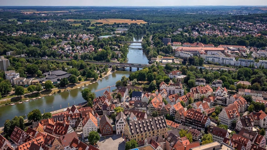 Ulm: Express Walk with a Local in 60 minutes