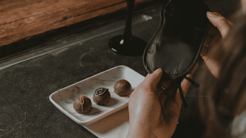 Sensory Wine Tasting with Chocolates at Rondo del Valle