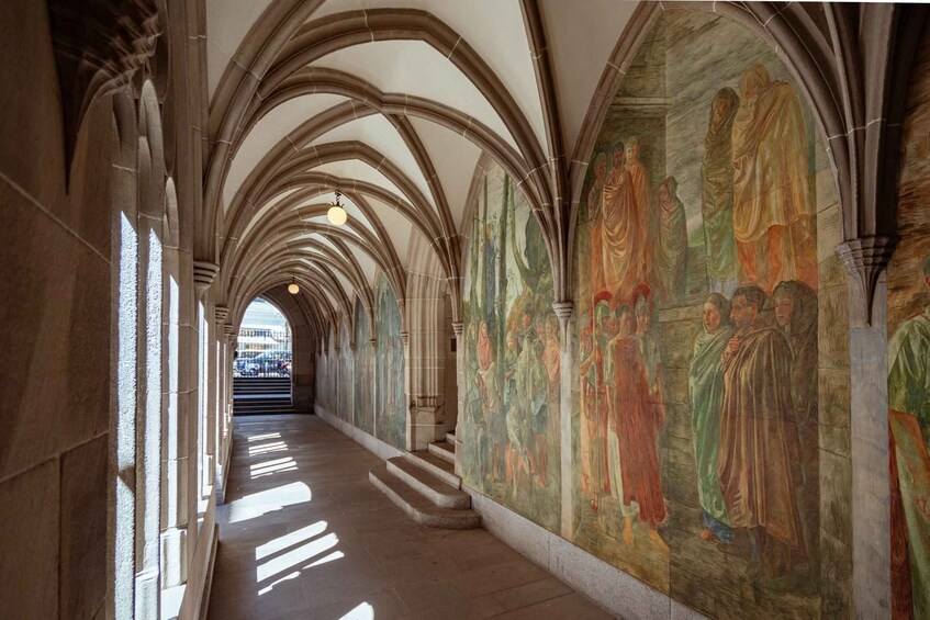 Picture 3 for Activity Zurich: 360° city walk including hidden spots