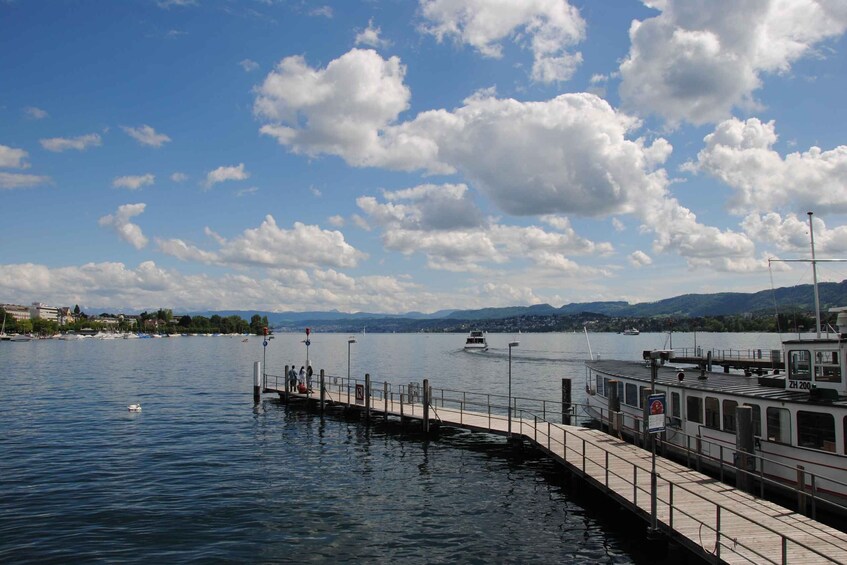 Picture 3 for Activity Zurich: 360° city walk including hidden spots