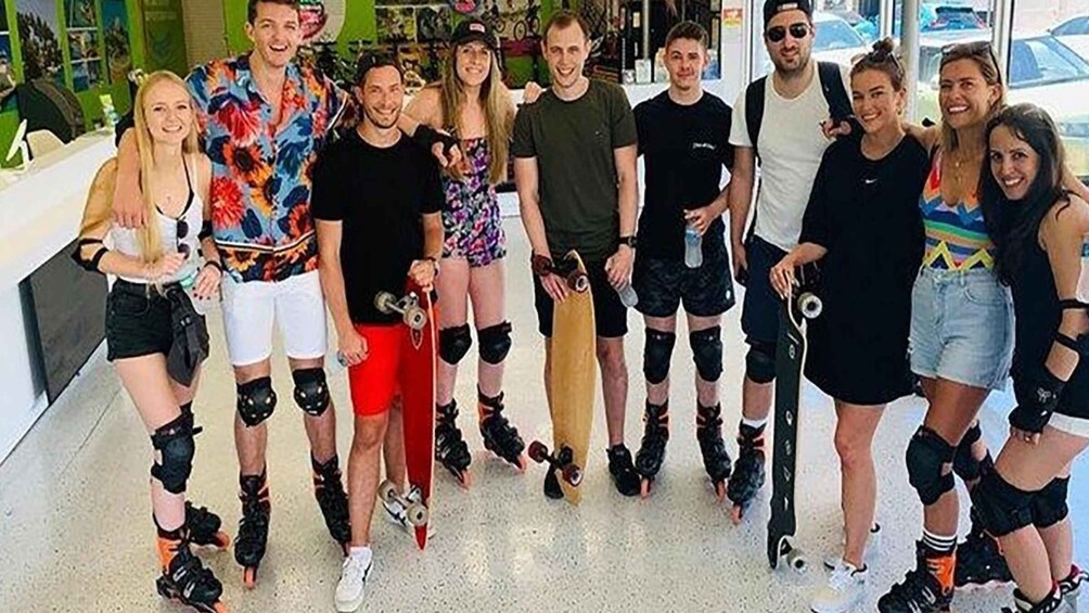 Miami Beach: Rollerblade Rental with Protection Gear
