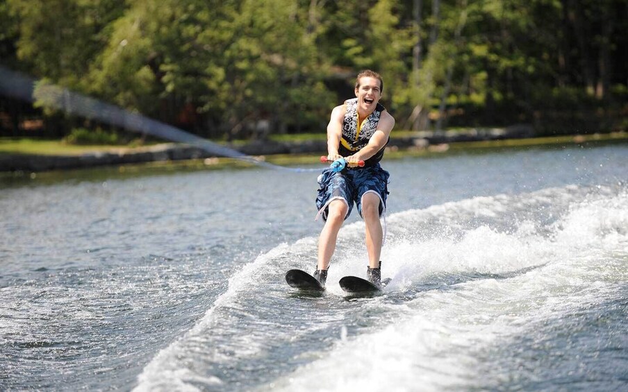 Picture 3 for Activity Water Skiing in Mount Lavinia