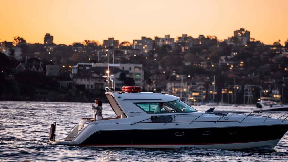 Sydney: 2 Hour Private Sunset Cruise with Wine