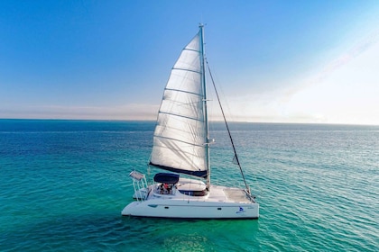 Cancun: Customisable Private Catamaran Cruise with Open Bar