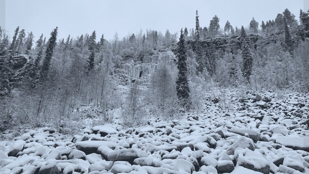 Hiking at Korouoma | Frozen waterfall