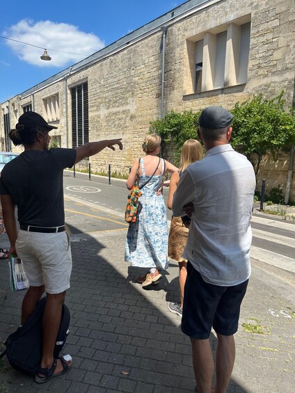 Picture 5 for Activity Bordeaux: Wine History Tour with Tasting
