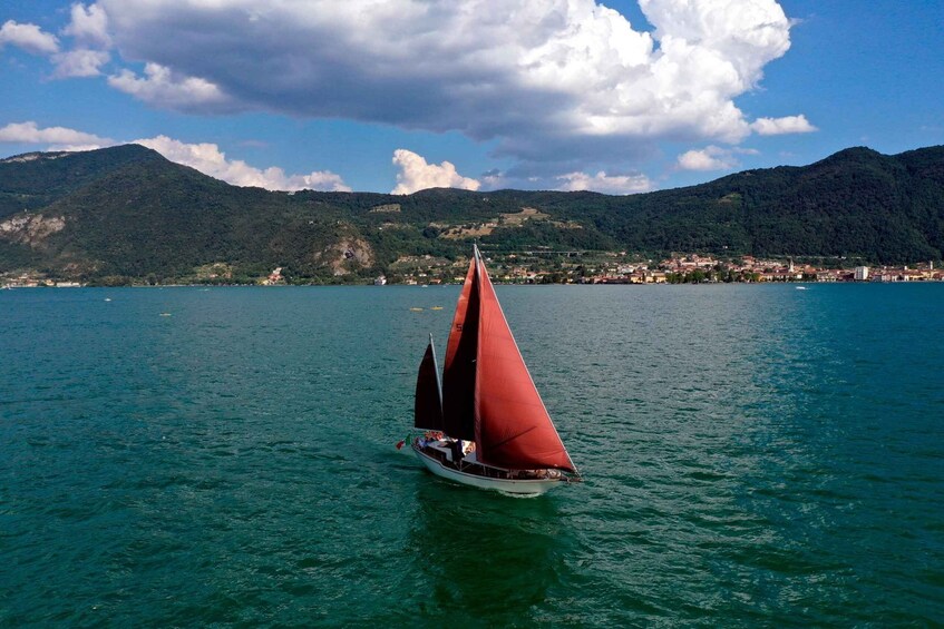 Picture 10 for Activity Iseo Lake: tours on a historic sailboat