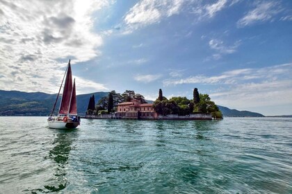 Iseo Lake: tours on a historic sailboat