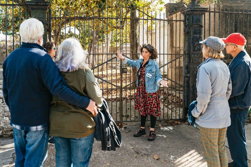 Picture 3 for Activity New Orleans: Garden District Guided Walking Tour