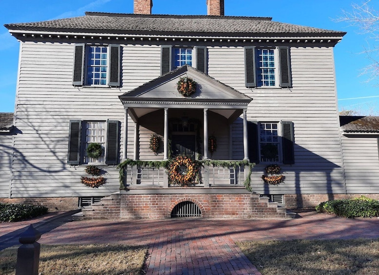 Williamsburg: Christmastime in Virginia Walking Tour