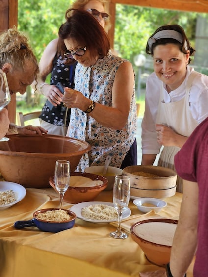 Cagliari: Cooking Class and Wine Tasting