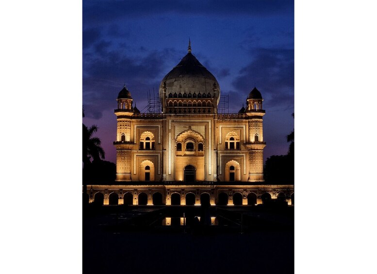 Picture 4 for Activity New Delhi: Guided Night Photography & Heritage Tour of Delhi