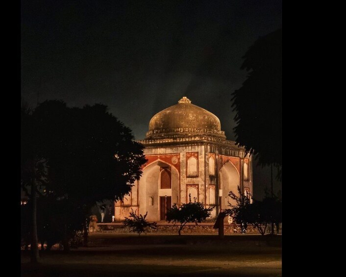 Picture 7 for Activity New Delhi: Guided Night Photography & Heritage Tour of Delhi