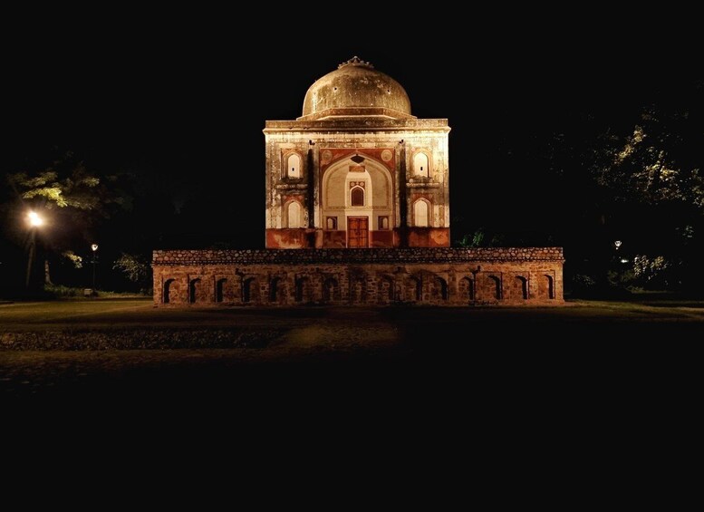 Picture 2 for Activity New Delhi: Guided Night Photography & Heritage Tour of Delhi