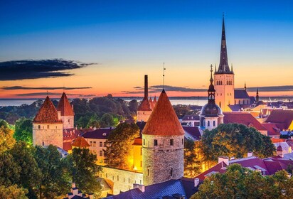 120 Degrees Tallinn: daily guided walking tour