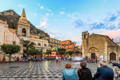 Catania: Taormina, Isola Bella, & Castelmola kokopäiväretki