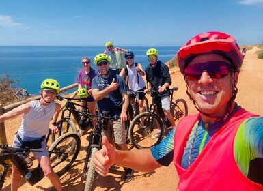 Algarve: Lagos Sightseeing guided Tour with e-bikes